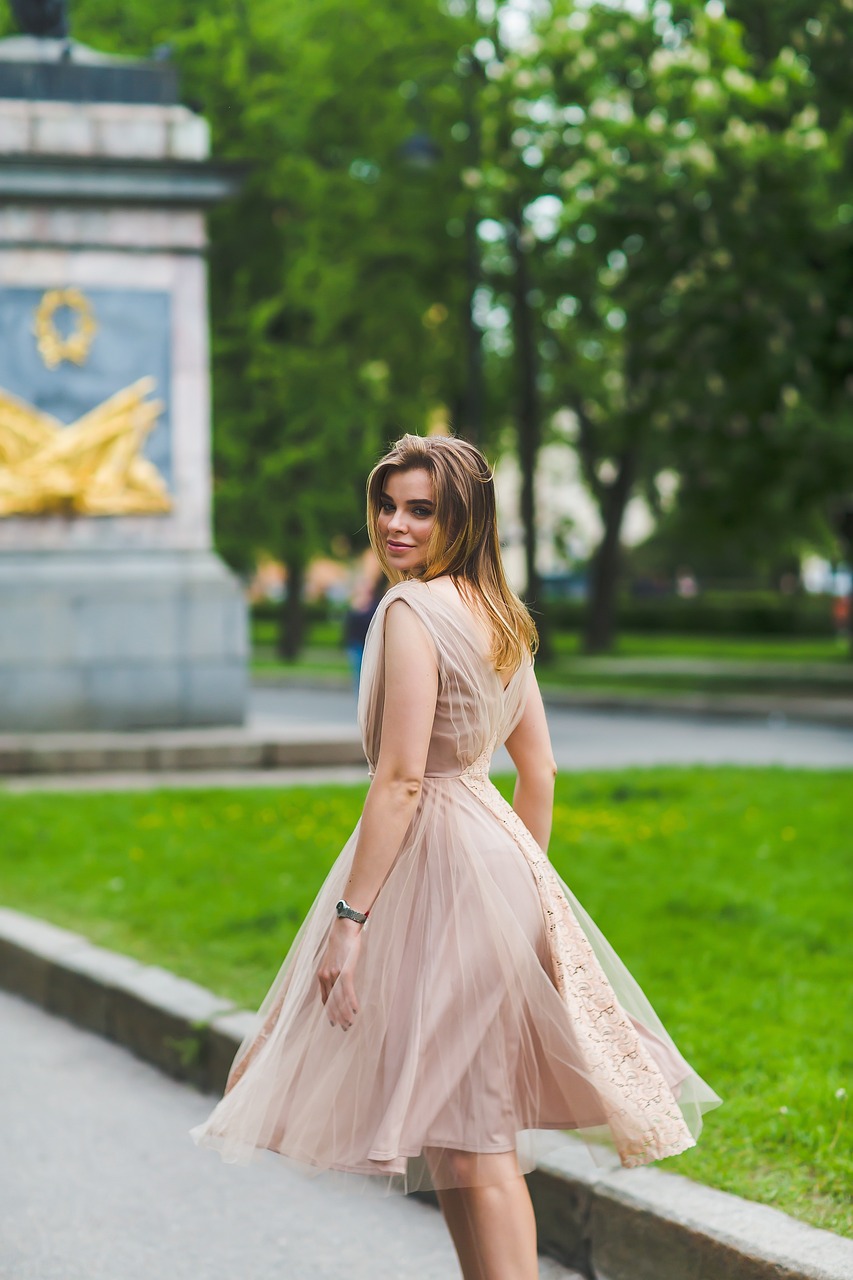 杨紫最新采访穿搭,时尚魅力与青春活力的完美展现