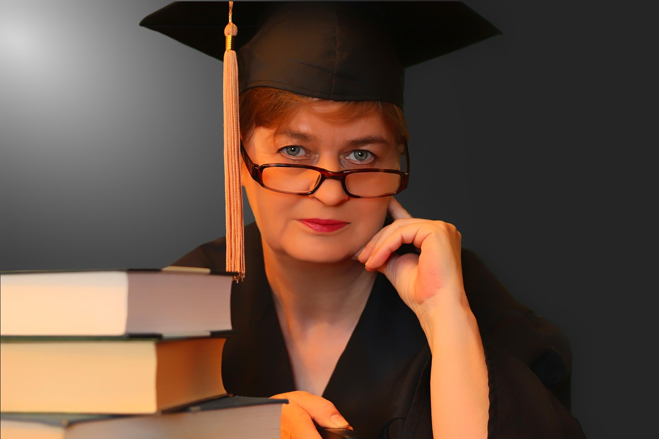 复旦大学张军最新研究进展及其影响力概览