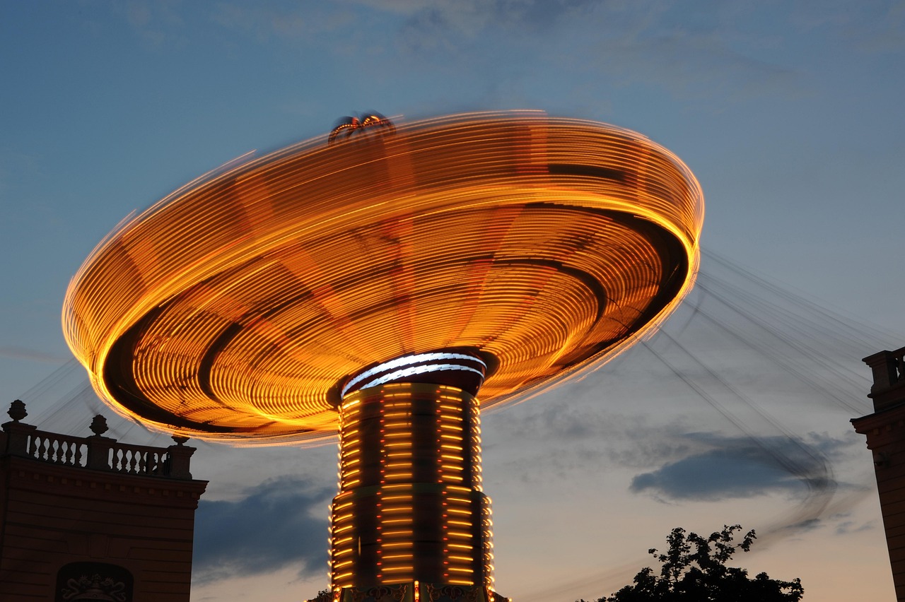 广场舞风潮来袭,狂浪舞动城市之夜的最新广场舞狂潮