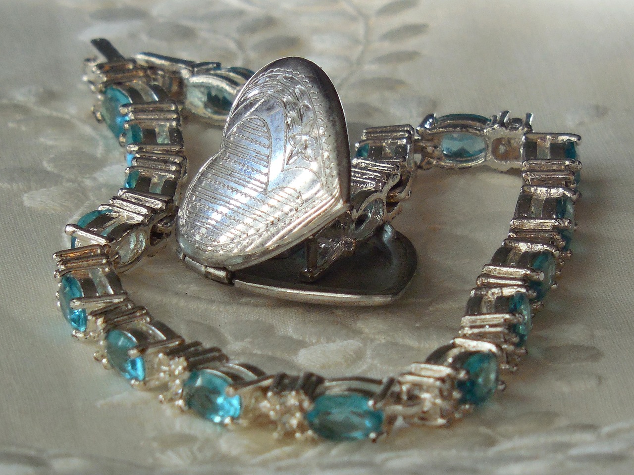 动漫女头魅力探索,探索动漫世界中的女性头像风采