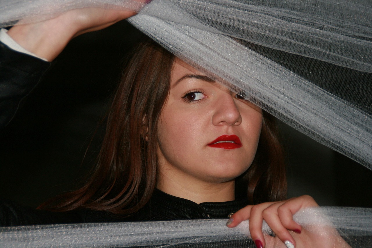 三月春风中的孔刘魅力瞬间,最新照片曝光