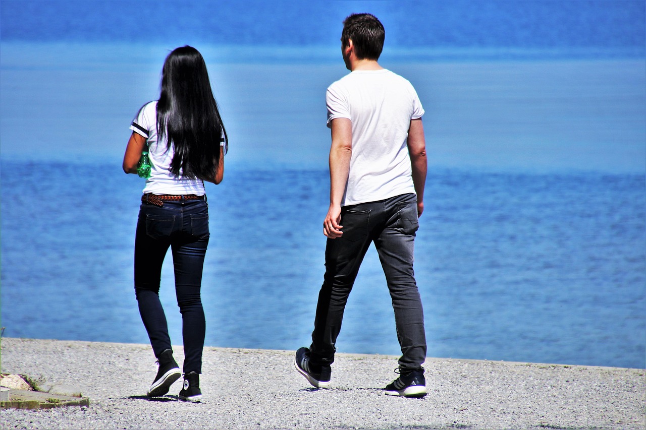 电视剧〈爱情三十六计〉,情感策略与人性的深度探索